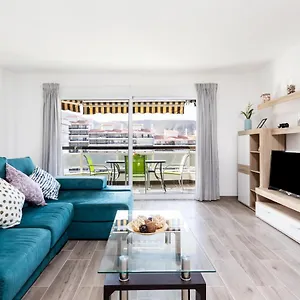 https://homelike-beautiful-apart-los-cristianos-pool.tenerifehoteles.net