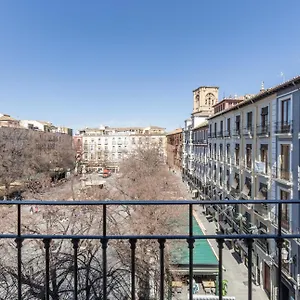 https://apartamentos-lbere-granada-catedral.es-andalucia.com